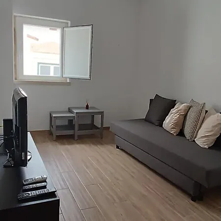 Tomarhousing - Centre Apartman *