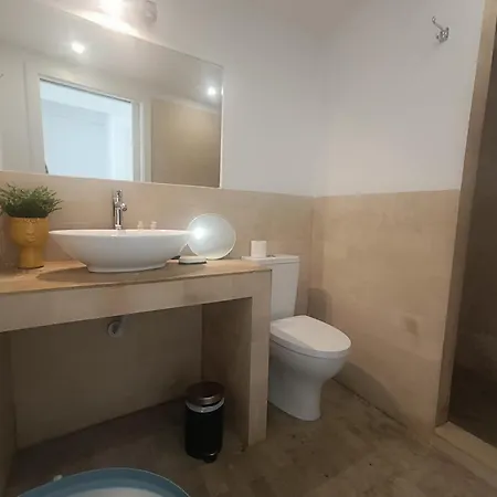 Tomarhousing - Centre Apartment